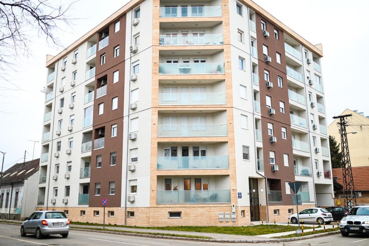 Lena Apartman Subotica Eksteriør bilde